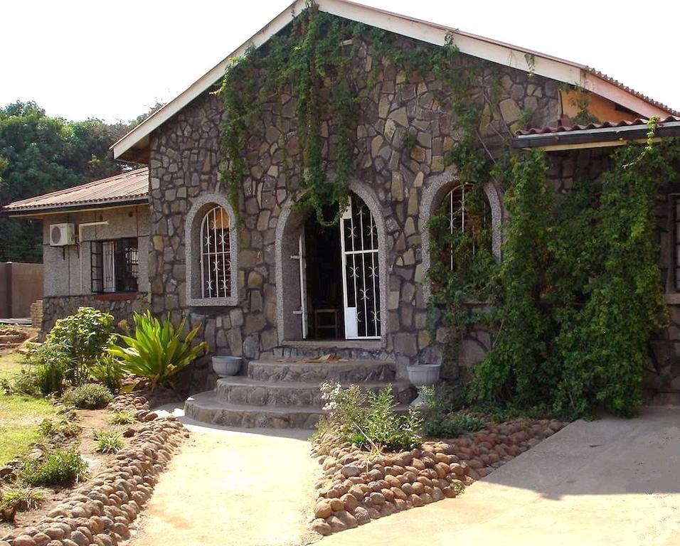 The Stone Guest House Livingstone Zewnętrze zdjęcie